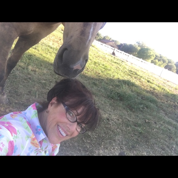 Meet your Posher, Carol - Picture 5 of 6